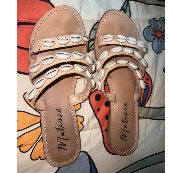 Matisse Shoes Matisse Sea Shell Sandals Size Poshmark